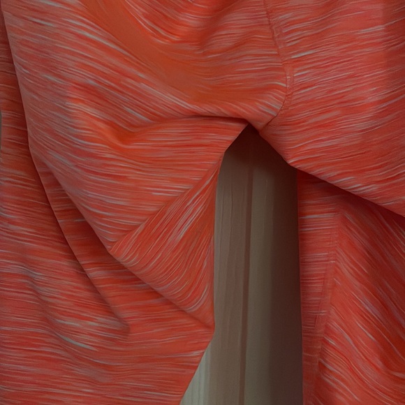 NWOT old navy crop orange with white striped elevate leggings - Picture 6 of 6